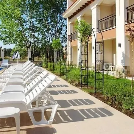 U-Dacha Summer Apartments Destination Bulgaria 2000 شقة *