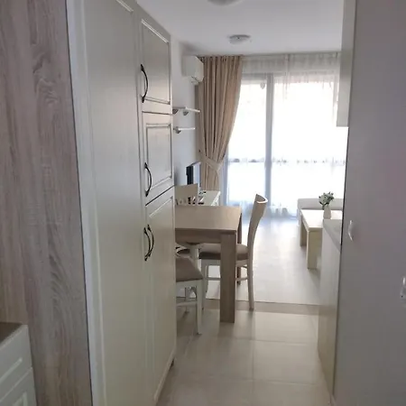 U-Dacha Summer Apartments Destination Bulgaria 2000 شقة