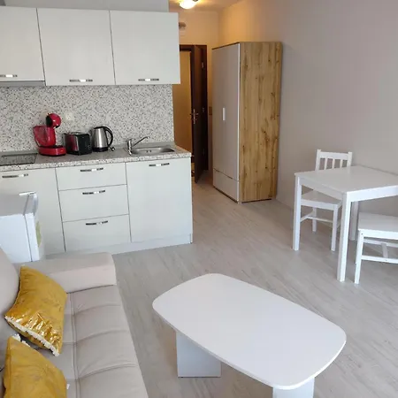 شقة U-Dacha Summer Apartments Destination Bulgaria 2000 *