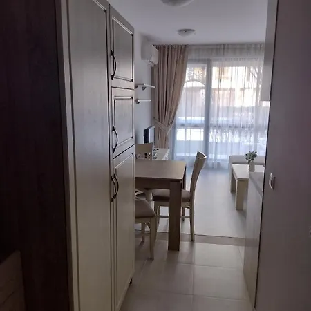 شقة U-Dacha Summer Apartments Destination Bulgaria 2000 ساني بيتش
